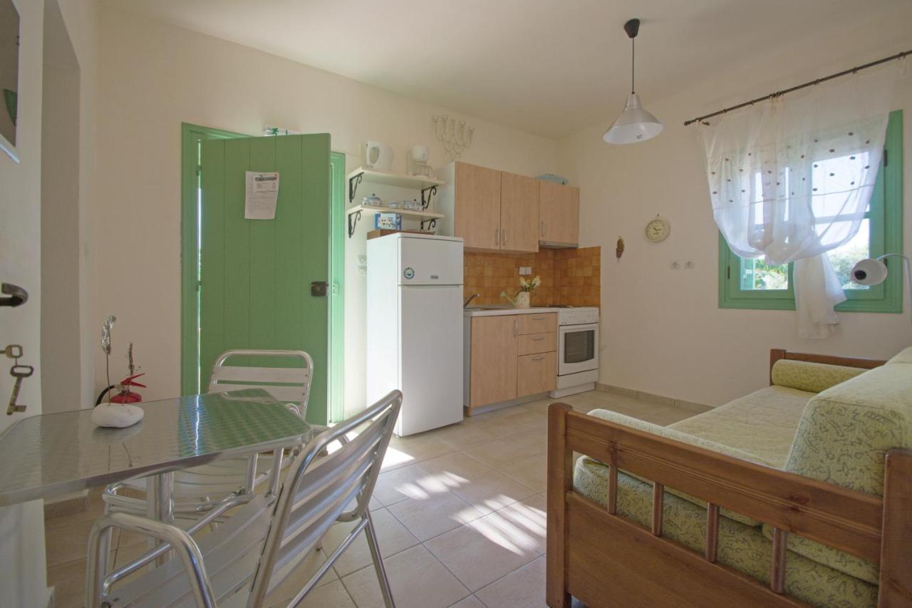Anemohadi Apartments Kastrisianika ภายนอก รูปภาพ